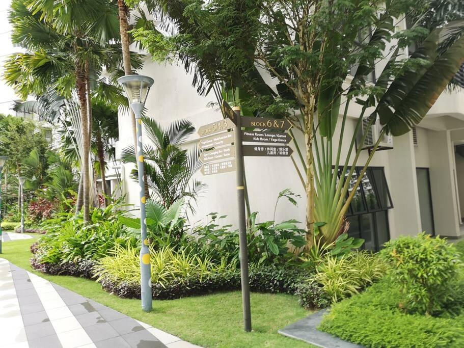 Apartment Country Garden Bay Point By Easyhomestay Johor Bahru